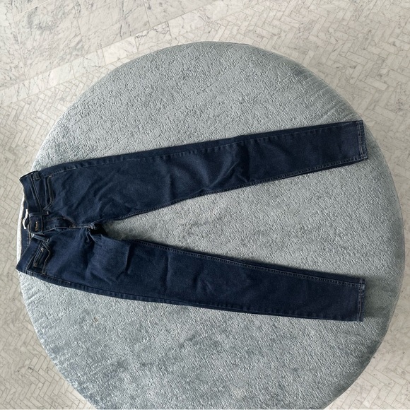 710 Levi’s Super Skinny 27 EUC - Picture 2 of 5